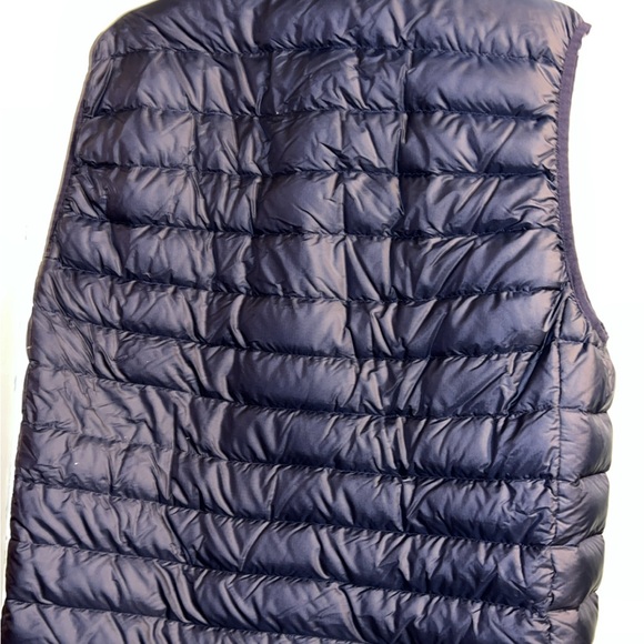 Patagonia Men's Navy Puffer Vest - Picture 5 of 5
